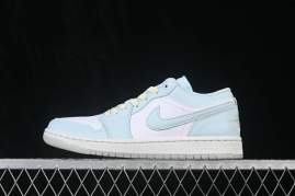 Picture of Air Jordan 1 LOW _SKUfw23333490982699978fw